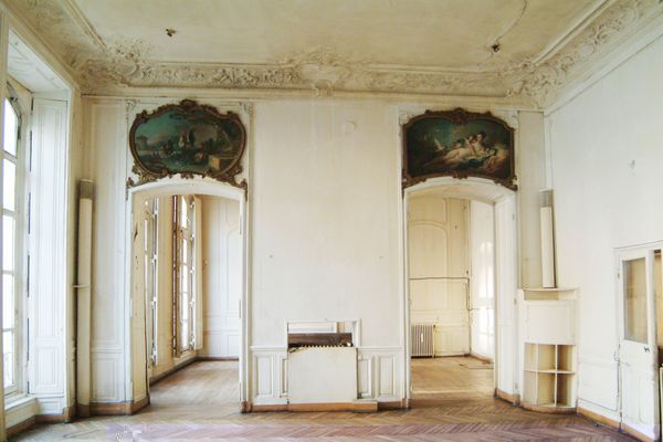 Hôtel Cromot du Bourg salons Pleyel avant restauration.jpg
